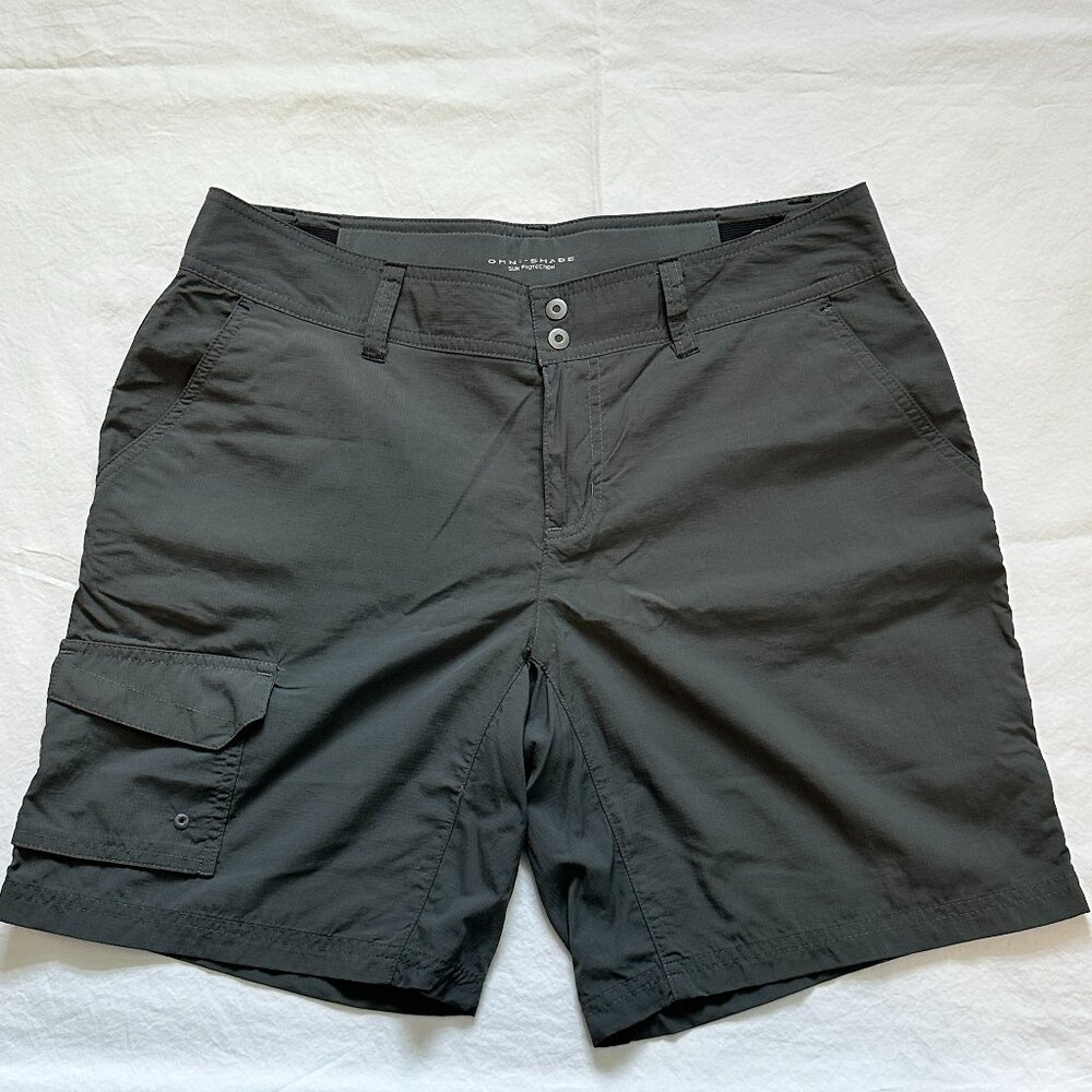 Columbia 8 Women's Hiking Shorts Quick Dry Omni-Shade Pockets Mid-Rise